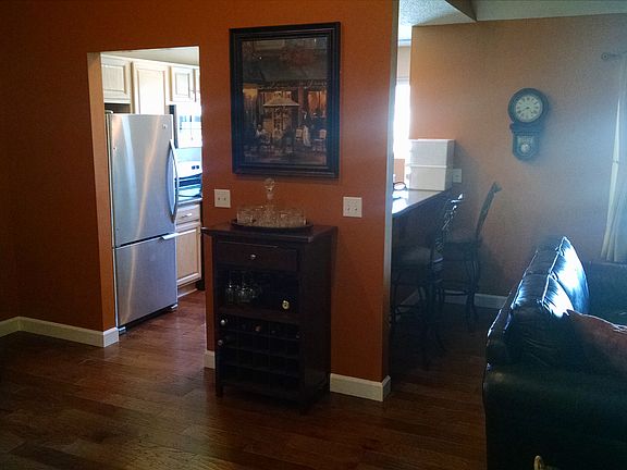 3rd image of 4561 N Thornhill Dr