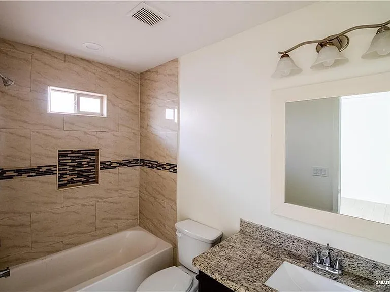 2118 Taxco Ct #2 — Photo 9