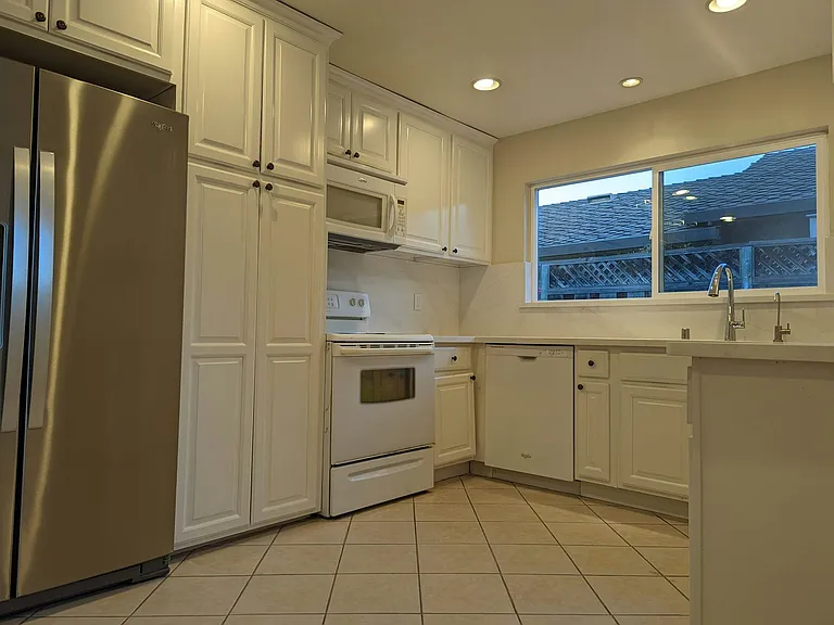 1594 Willowgate Dr — Photo 16