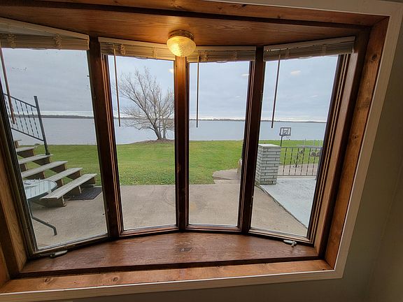 2nd image of 51495 Belle Isle Dr #2