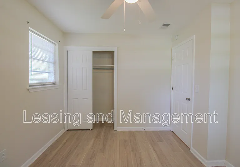 305 Millcreek Dr — Photo 20