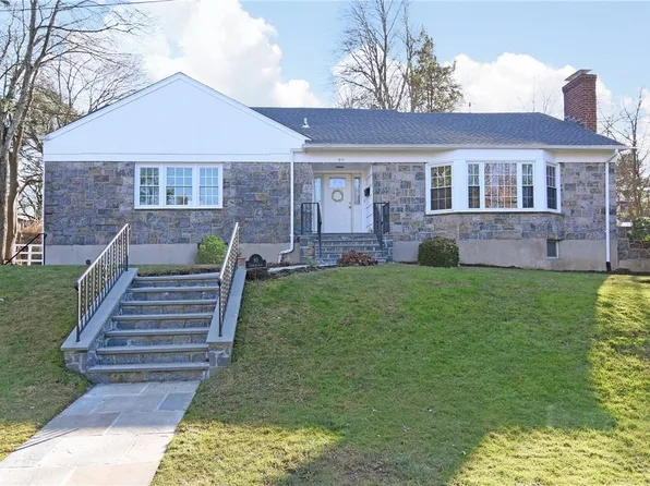 90 Disbrow Lane, New Rochelle, NY 10804