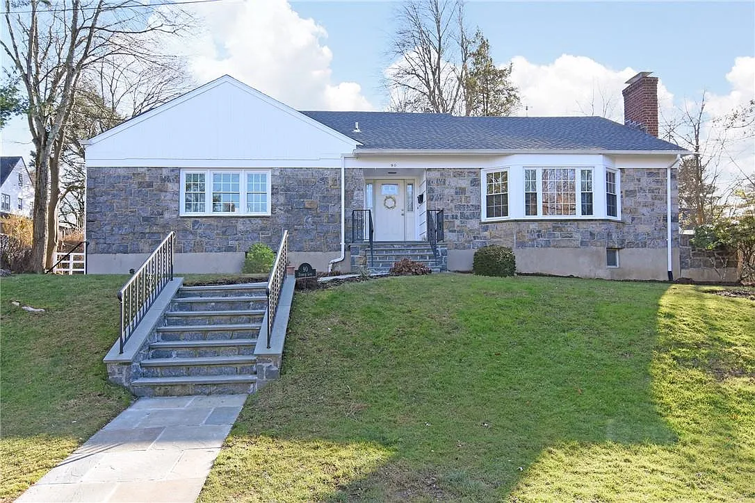 90 Disbrow Lane photo 1