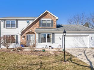 660 Burr Oak Dr, Ann Arbor, MI 48103