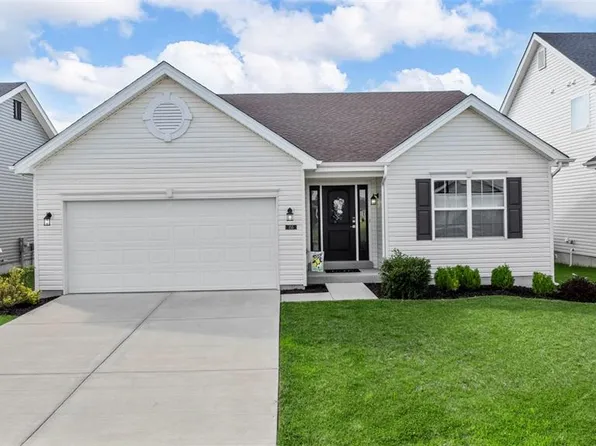 155 Pampano Ln, Saint Charles, MO 63301