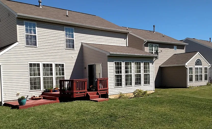 3 bed, 2.5 bath, 2732 sqft, $2,500 — Photo 4