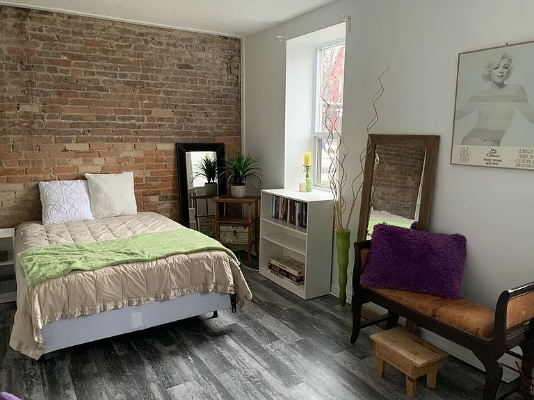 225 Gladstone Ave — Photo 163