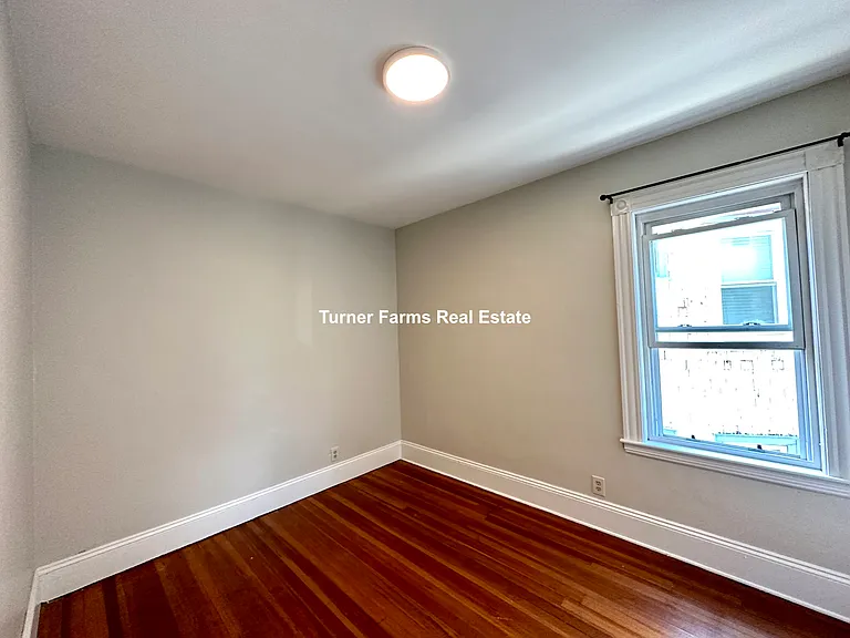 30 Roseclair St #2F — Photo 6
