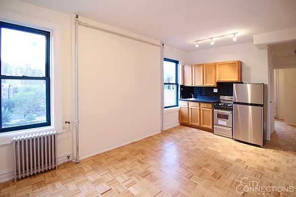 Rented by City Connections Realty | media 15