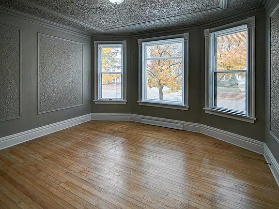 4th image of 1133-1135 Vilas Ave