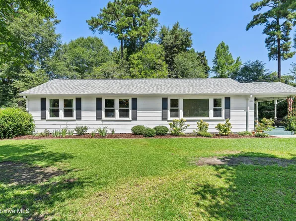 602 E Wilmington Street, Burgaw, NC 28425
