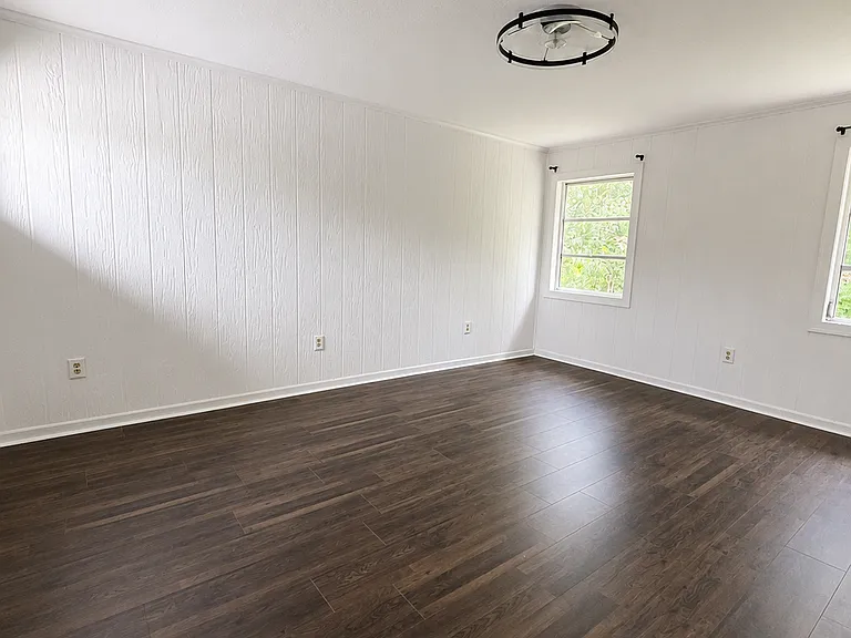 4208 Iola Dr — Photo 8