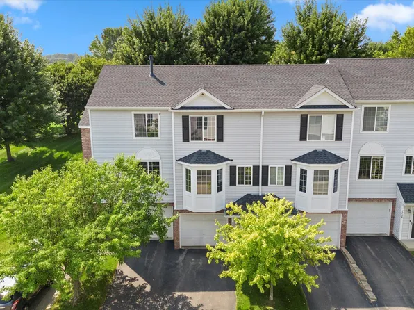7772 Village St, Chanhassen, MN 55317