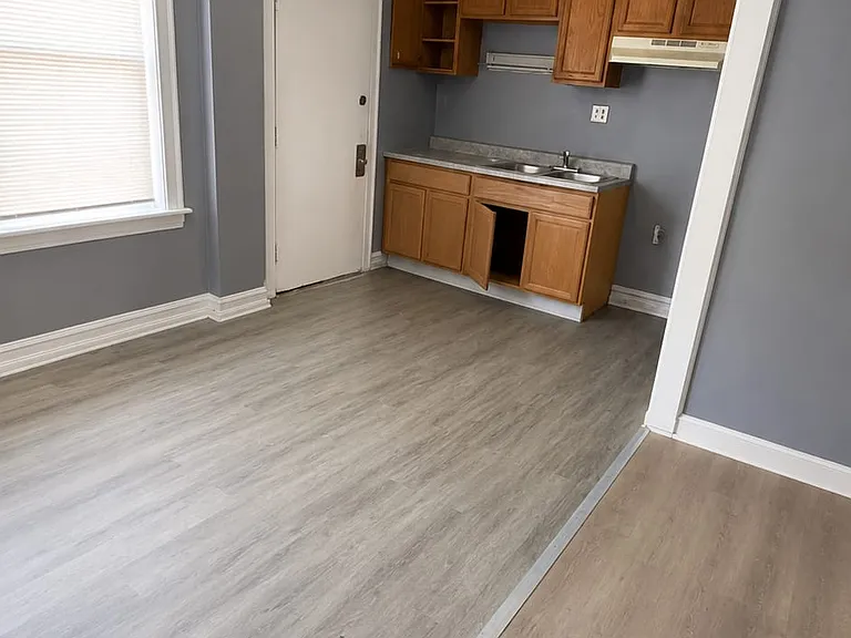 8120 S Drexel Ave #2W — Photo 2