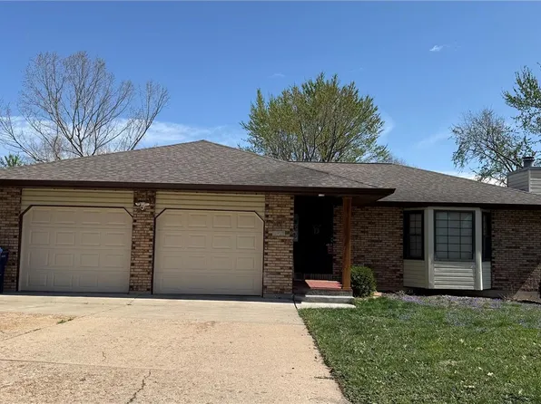 1713 Birch Dr, Pacific, MO 63069