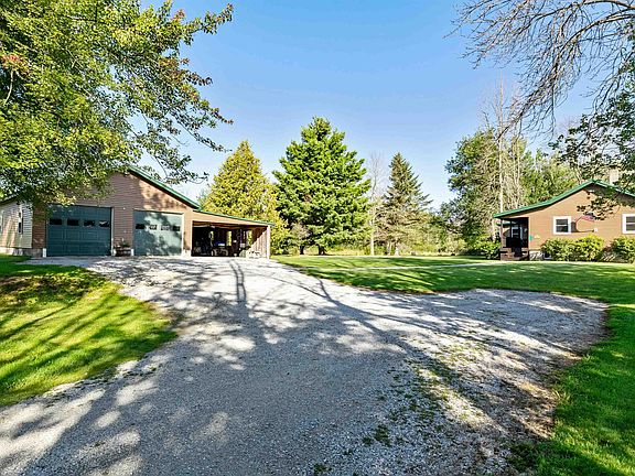 3rd image of 314 Cameron Drive