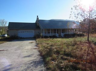 111 Greenwood Dr, Wartburg, TN 37887