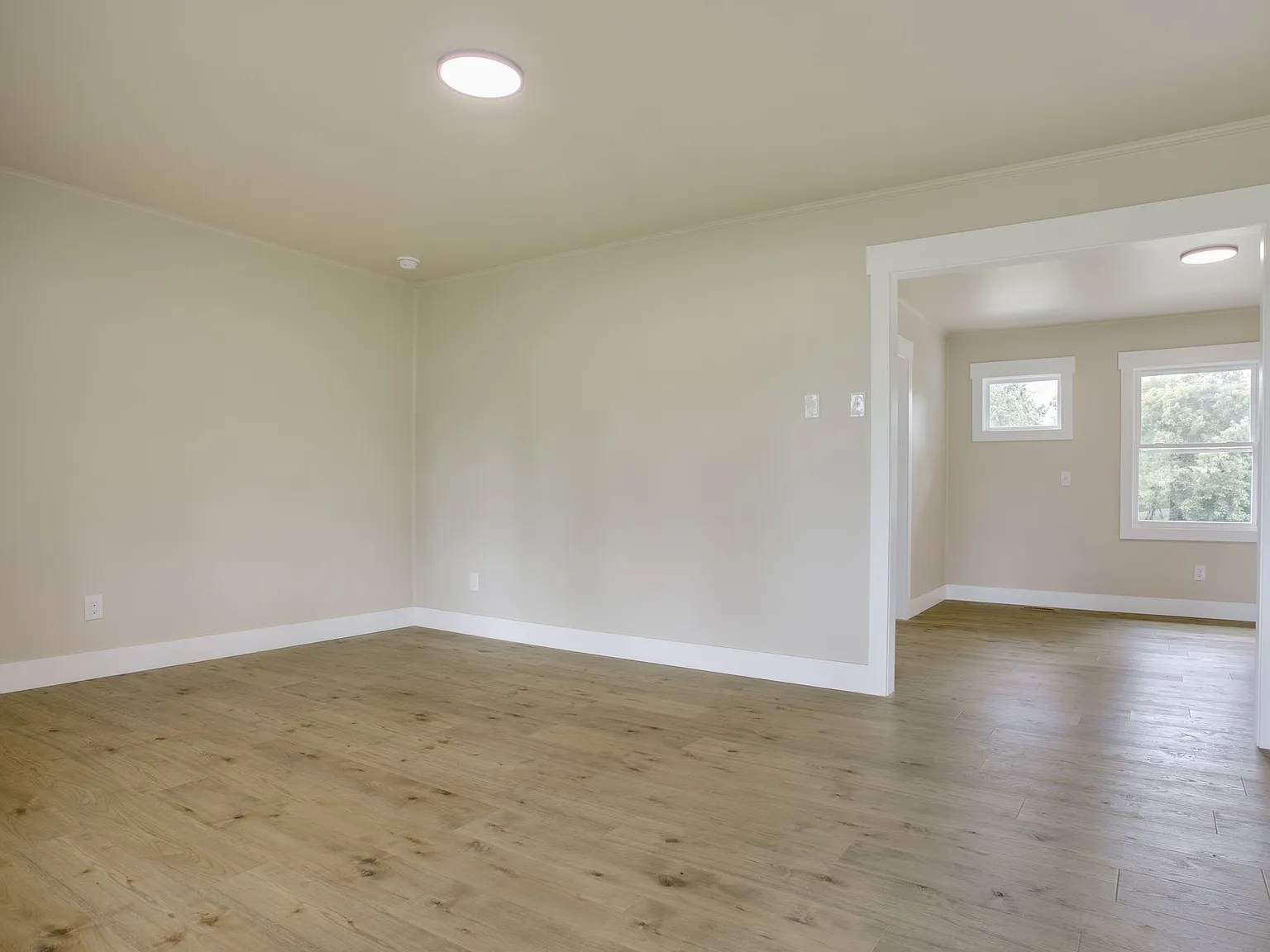 3 bed, 1.5 bath, 1200 sqft, $1,795 — Photo 3