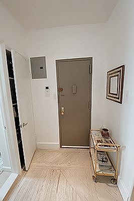 4th image of 395 Graham Ave APT 2R