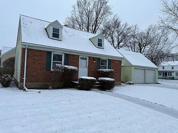 2nd image of 371 Cornwall Ave