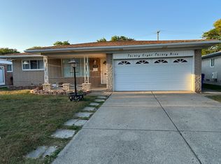 3839 Girard Dr, Warren, MI 48092