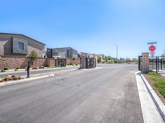 4th image of 6109 Hibiscus Garden St