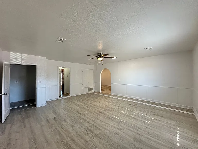 3004 Sundown Ln — Photo 29
