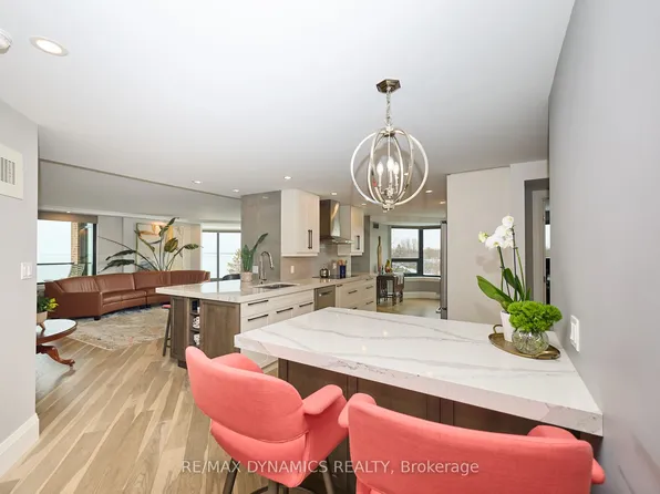 701 Geneva St #1504, Saint Catharines, ON L2N 7H9