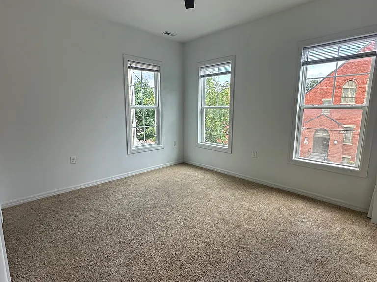 1407 W Leigh St #B — Photo 9