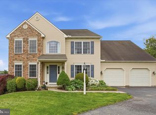 40 Hunter Dr, Elizabethtown, PA 17022