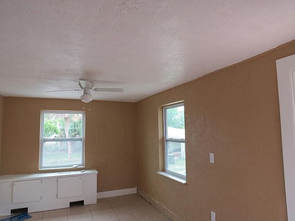 3rd image of 320 Dummitt Ave #B