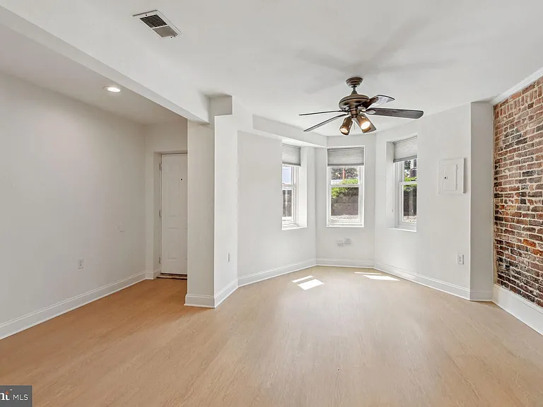 817 T St NW #B — Photo 10