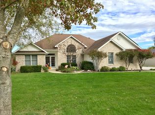 593 W Hoechester Rd, Springfield, IL 62711