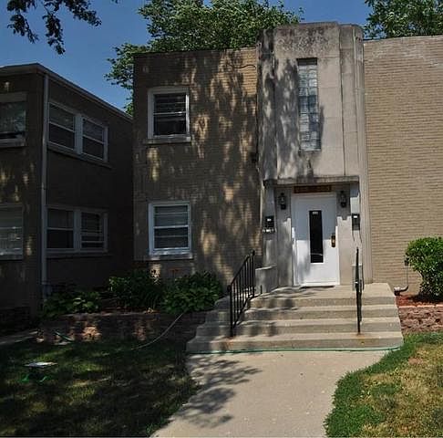 1st image of 208 Carlton Ter
