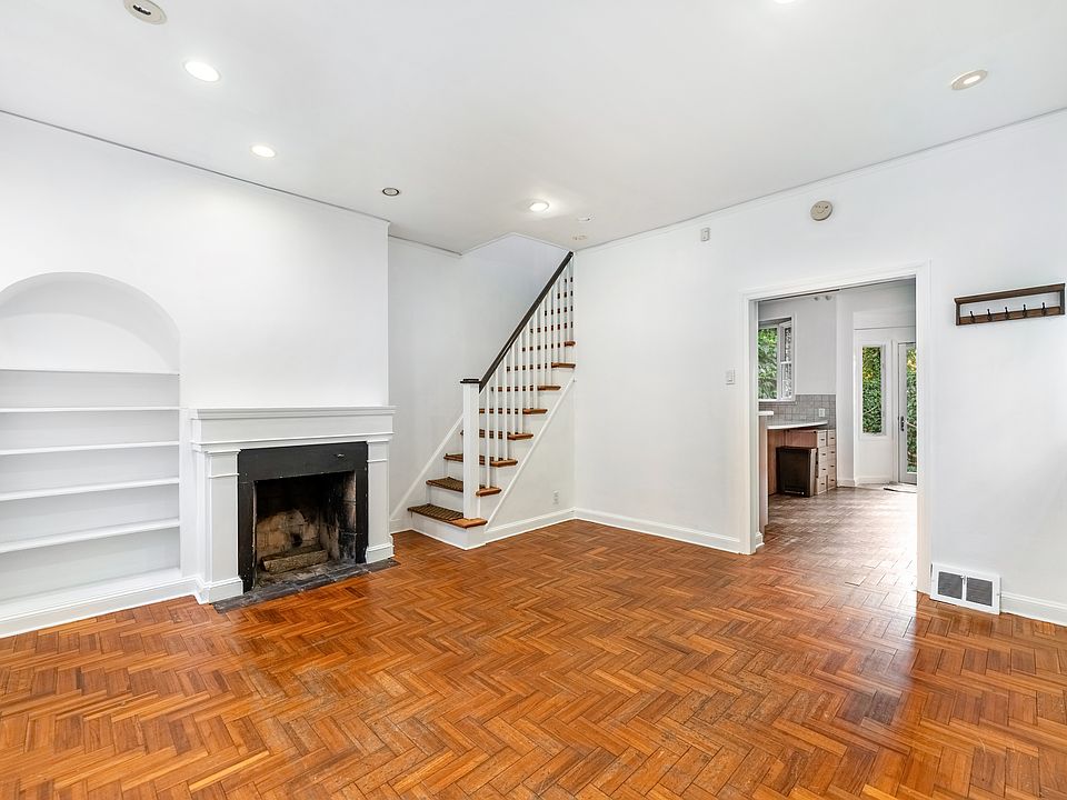 1st image of 214 S Bonsall St #1