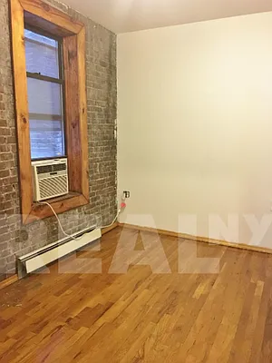 Rented by REAL New York | media 28