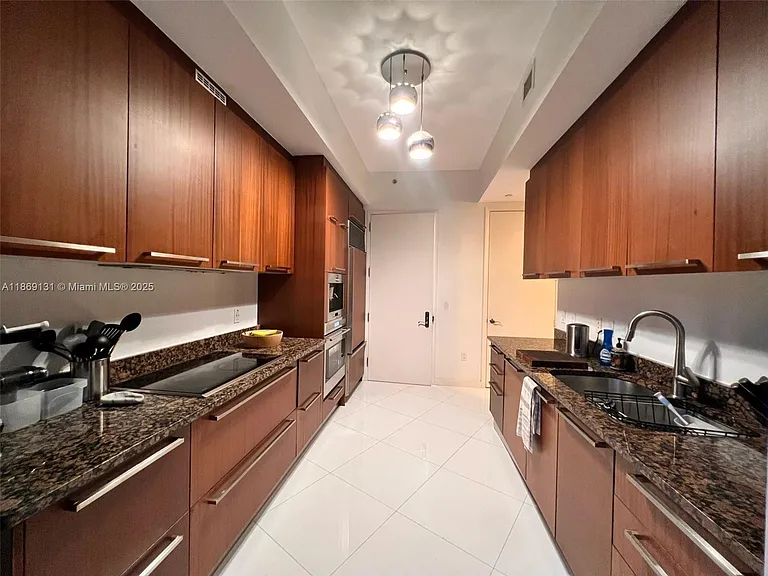 15811 Collins Ave #605 — Photo 11