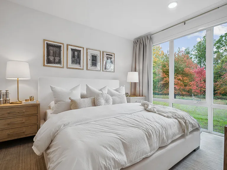 Enclave at Raritan — Photo 2