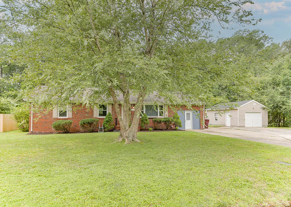 128 Mann Dr