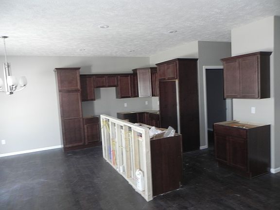 3rd image of 2112 Ebony Ln