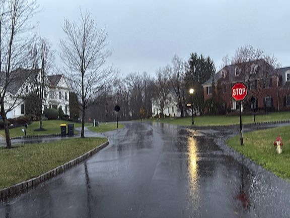 4th image of 942 Talamore Dr