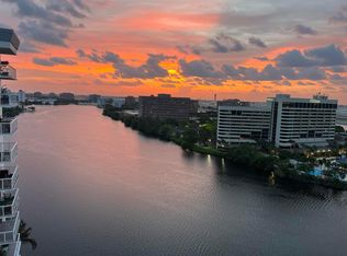 5077 NW 7th St PENTHOUSE 4-1604, Miami, FL 33126