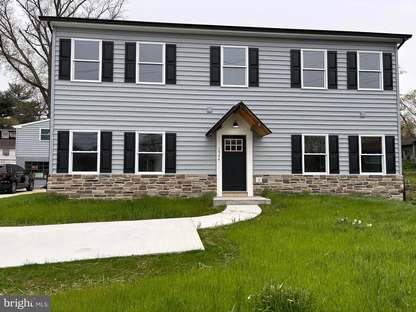 1544 Brownsville Rd photo 1