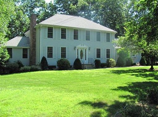 2nd image of 13 Vermont Rd