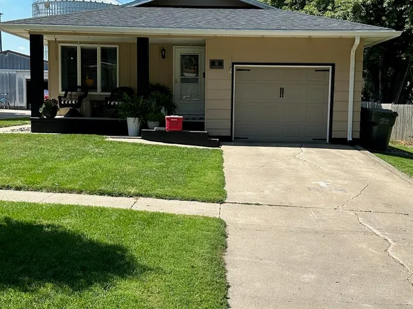 11 N Washington St, Remsen, IA 51050