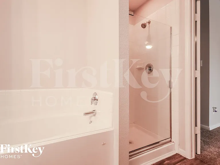 7223 Foxcrest Ln — Photo 10