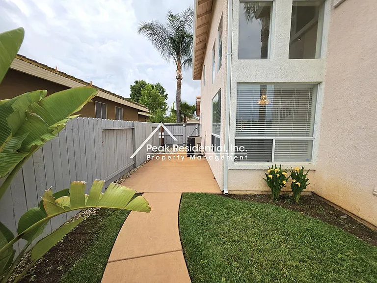 3333 E Island Ct — Photo 33