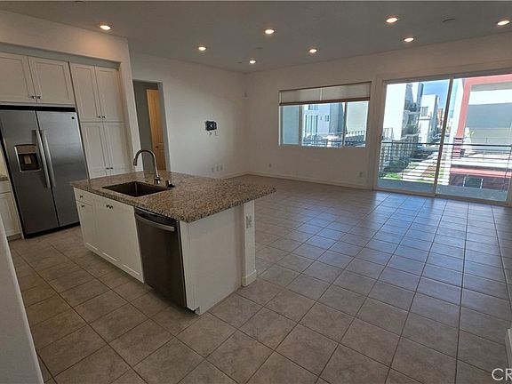 3rd image of 26955 Prospector Rd #201