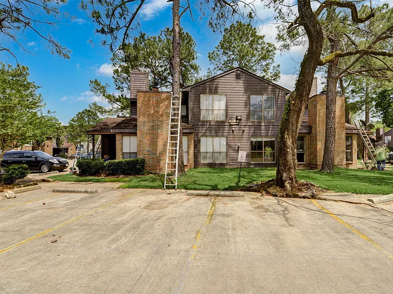 7200 W T C Jester Blvd #904 — Photo 32