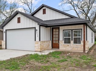 313 Mansfield Rd, Cleburne, TX 76031
